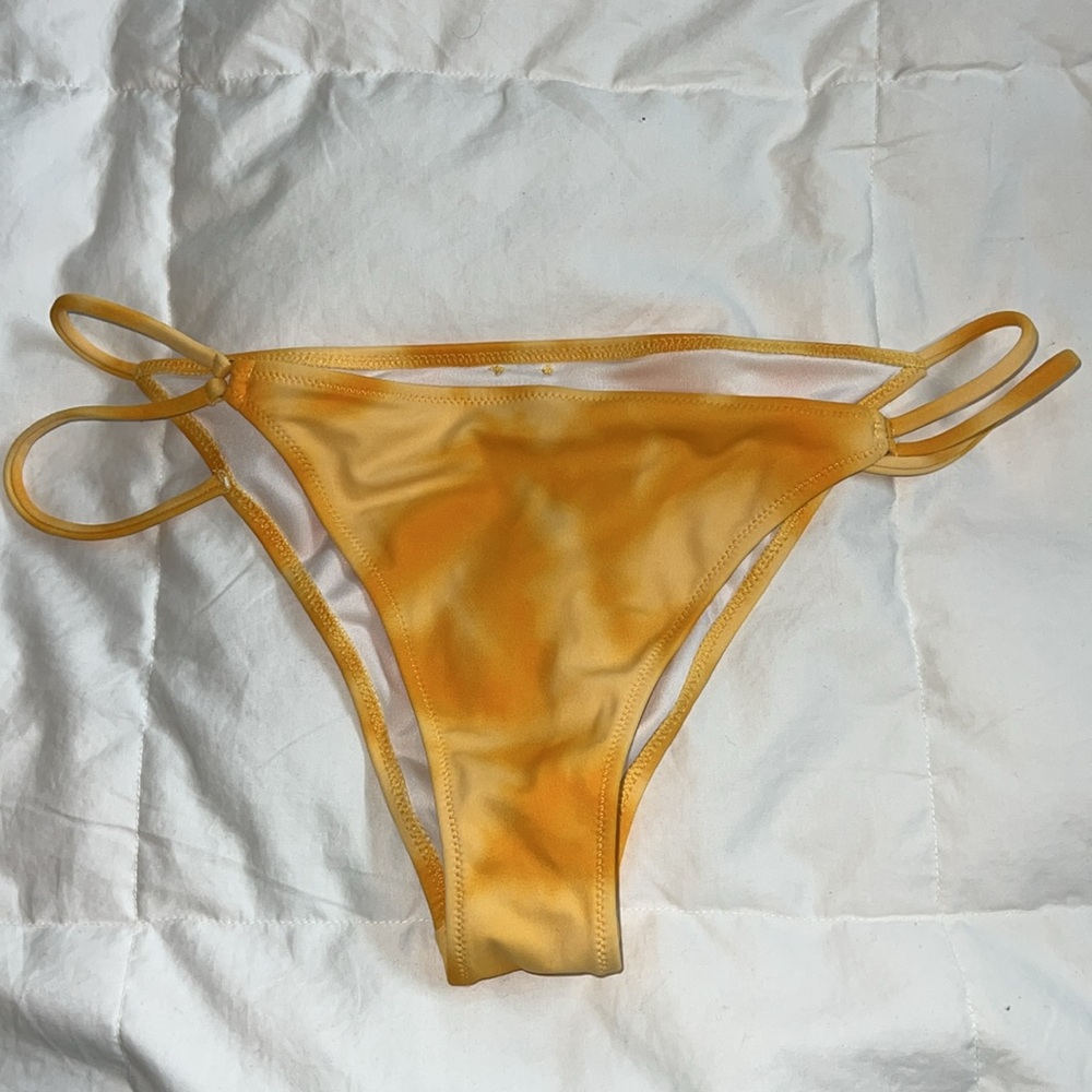 Matching Bikini Set - Picture 11 of 12